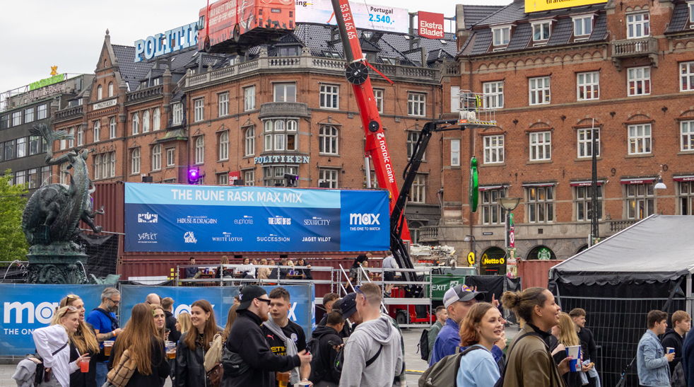 Distortion_982X547_Crane